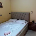 Vila,Apartaments Luani
