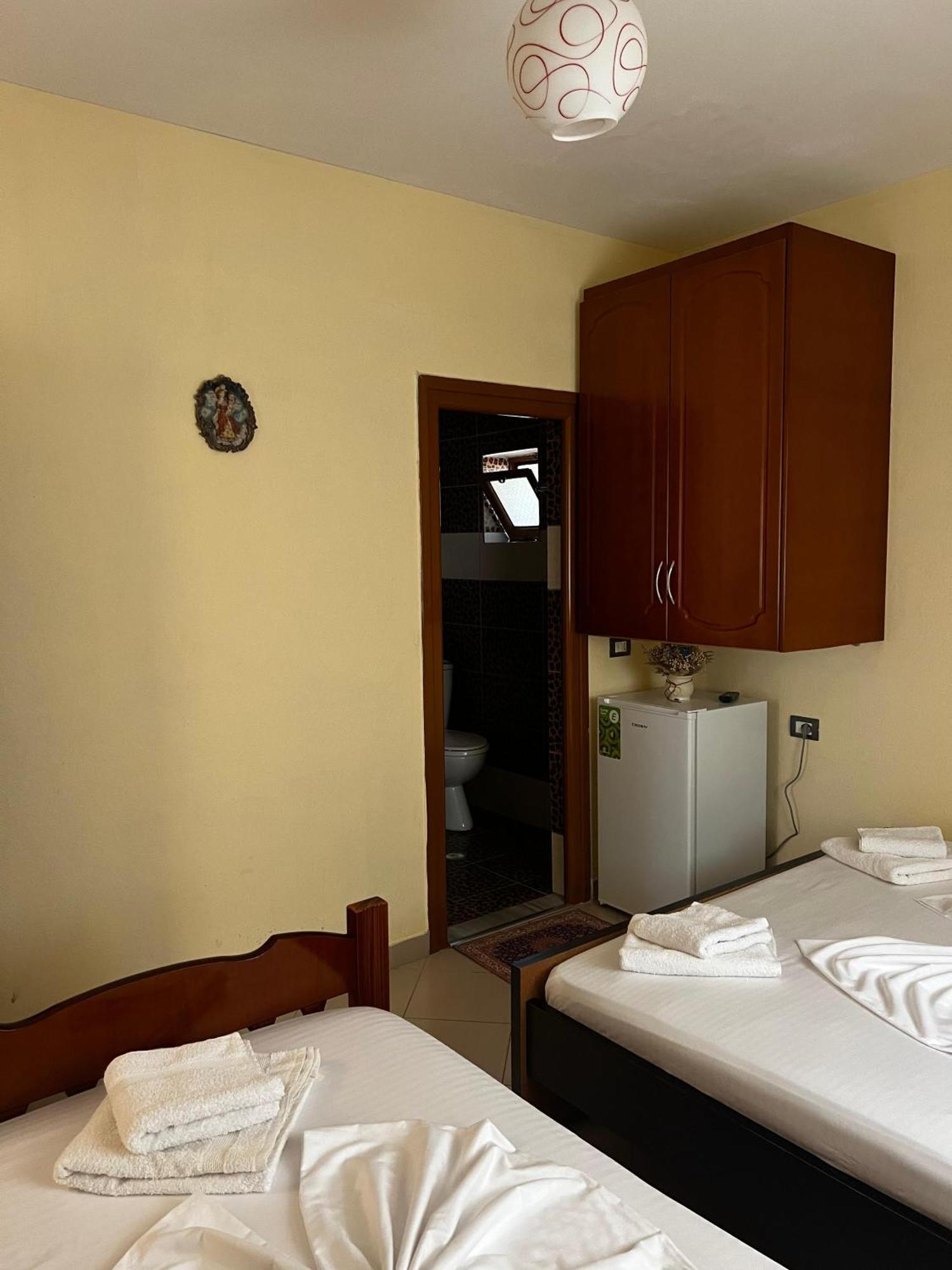 Vila,Apartaments Luani *
