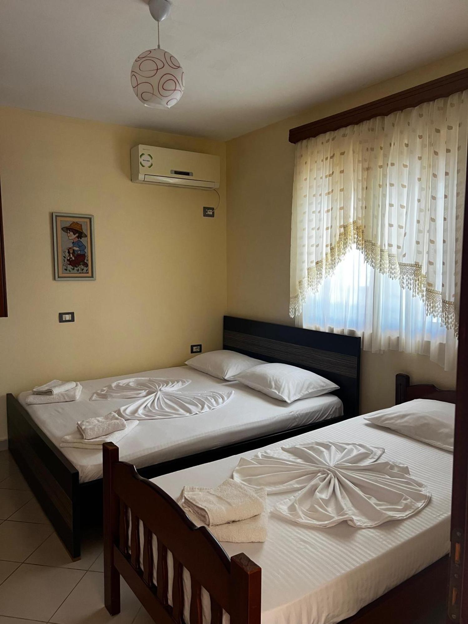Vila,Apartaments Luani *