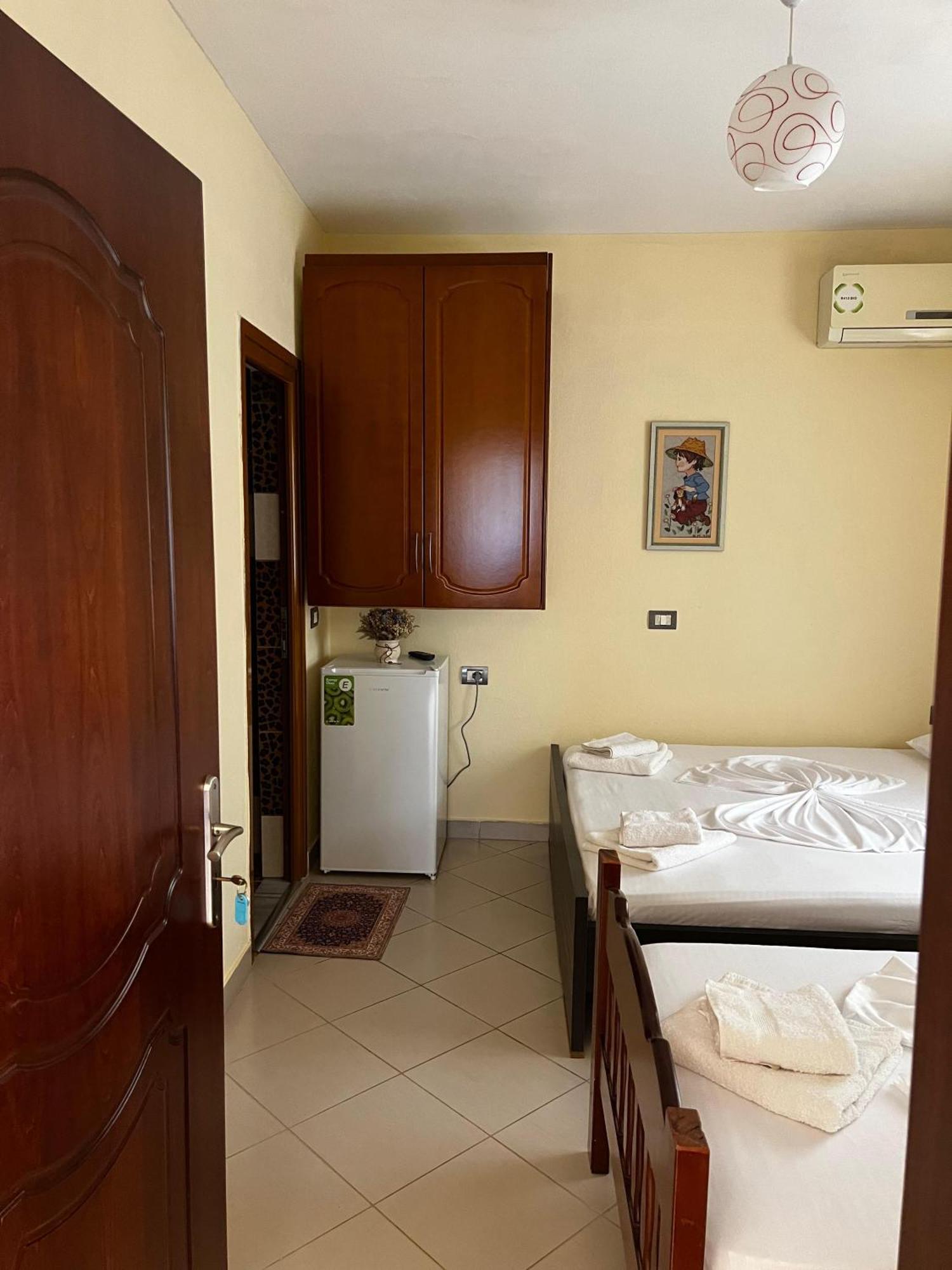 Vila,Apartaments Luani Pensjonat