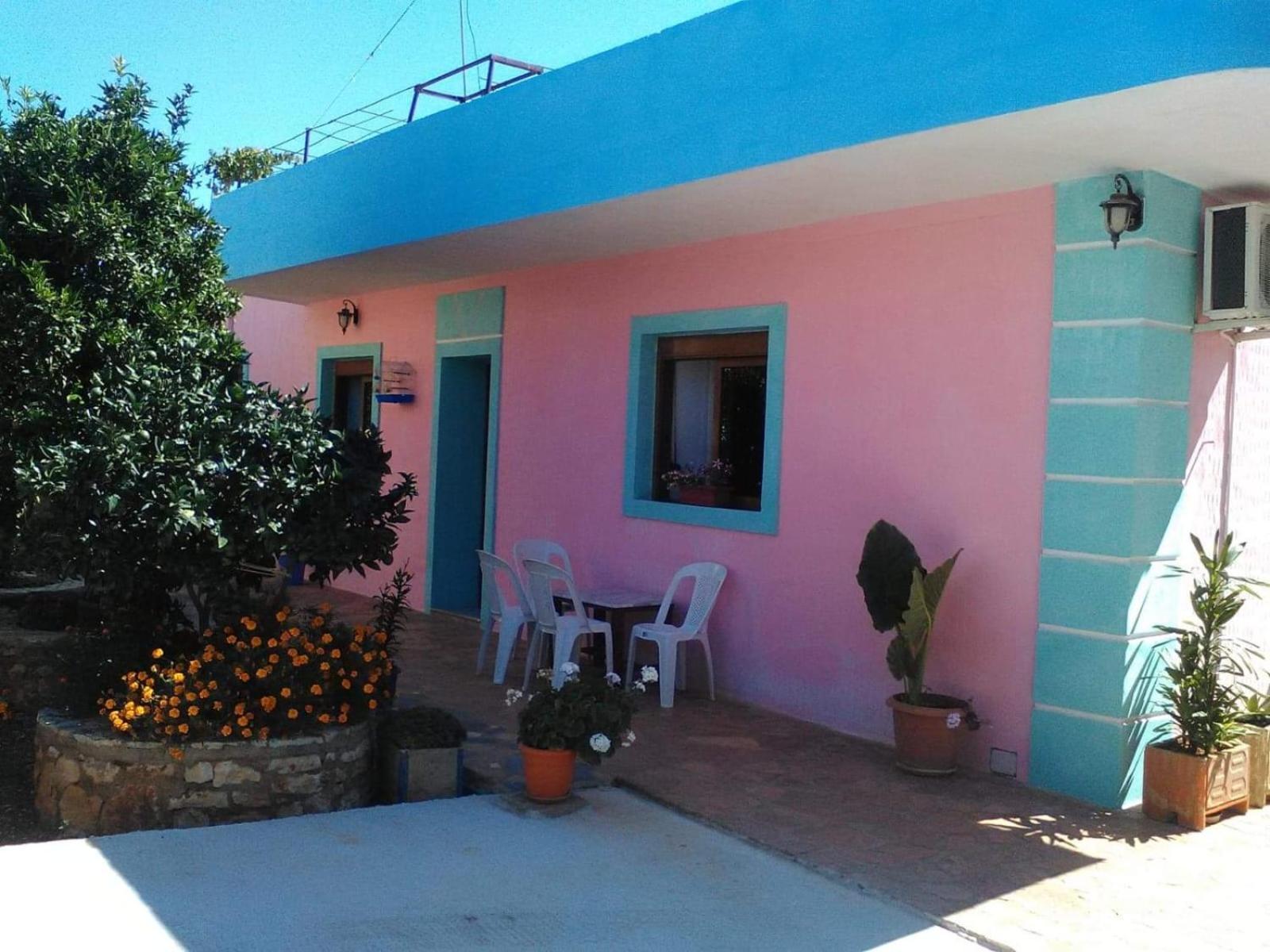 Pensjonat Vila,Apartaments Luani *
